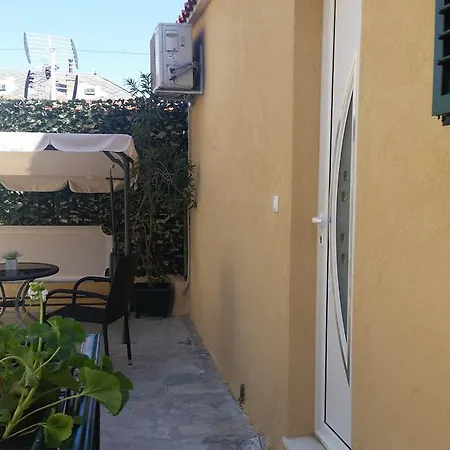 Old Town Studio Loft Apartment *
